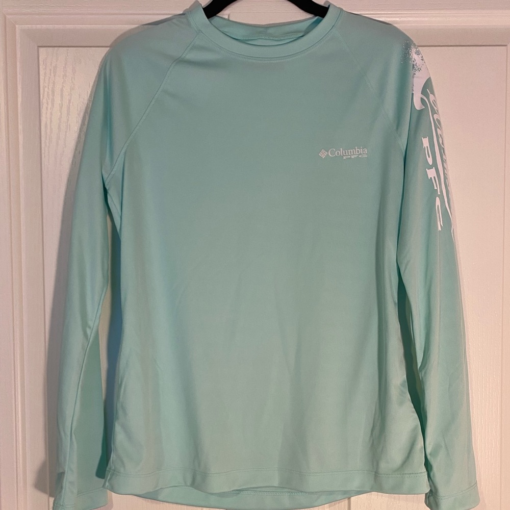 Columbia long sleeve sports shirt